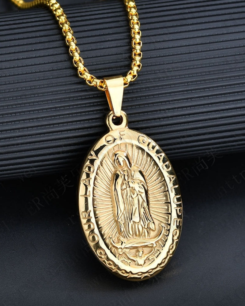 Oval Medallion - Old Money